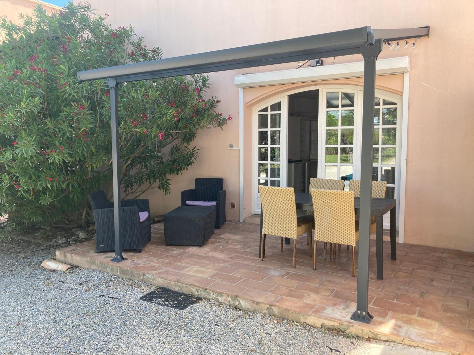 Les Bougainvillees De Camargue Villetelle Room photo