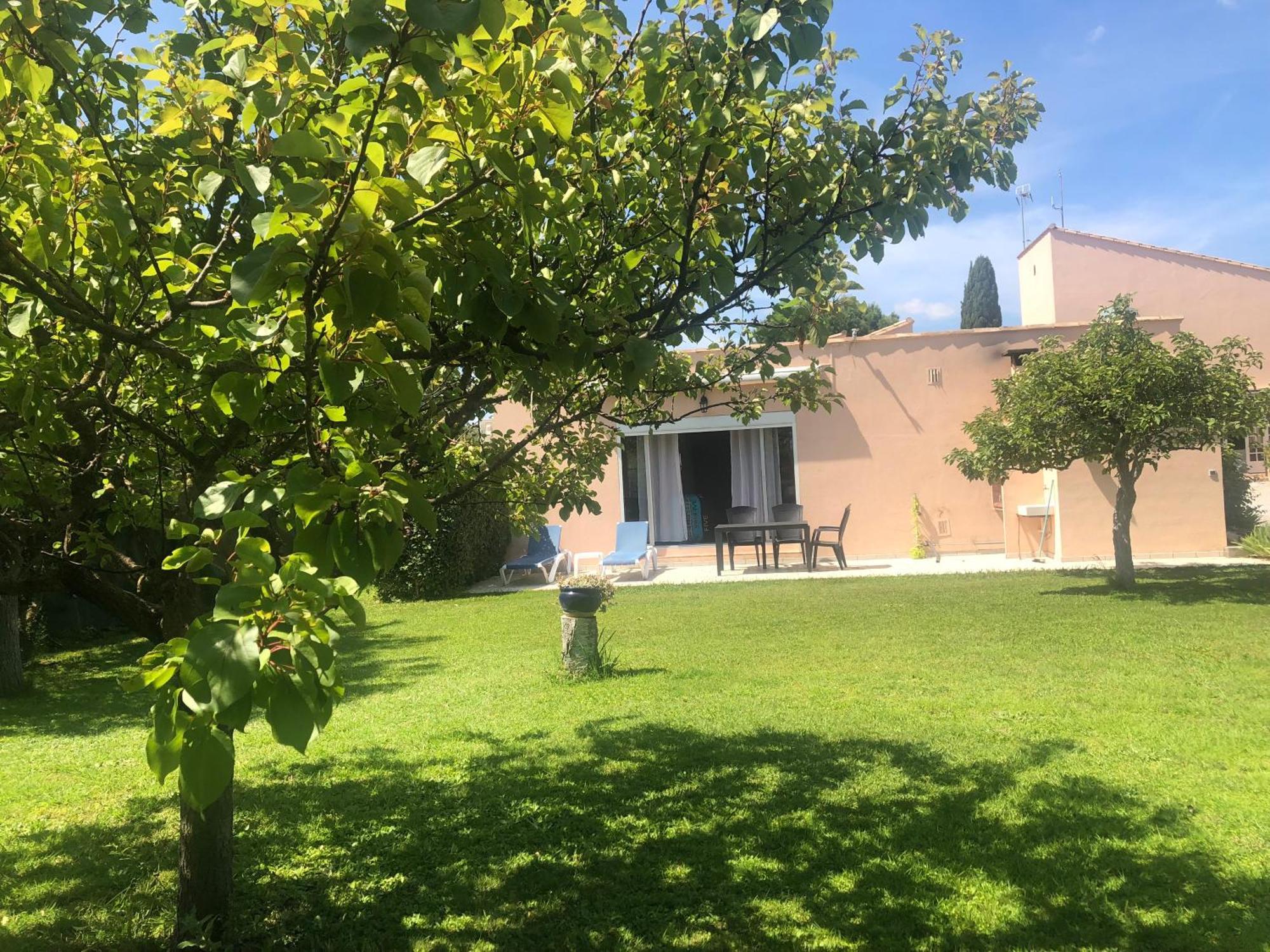 Les Bougainvillees De Camargue Villetelle Room photo