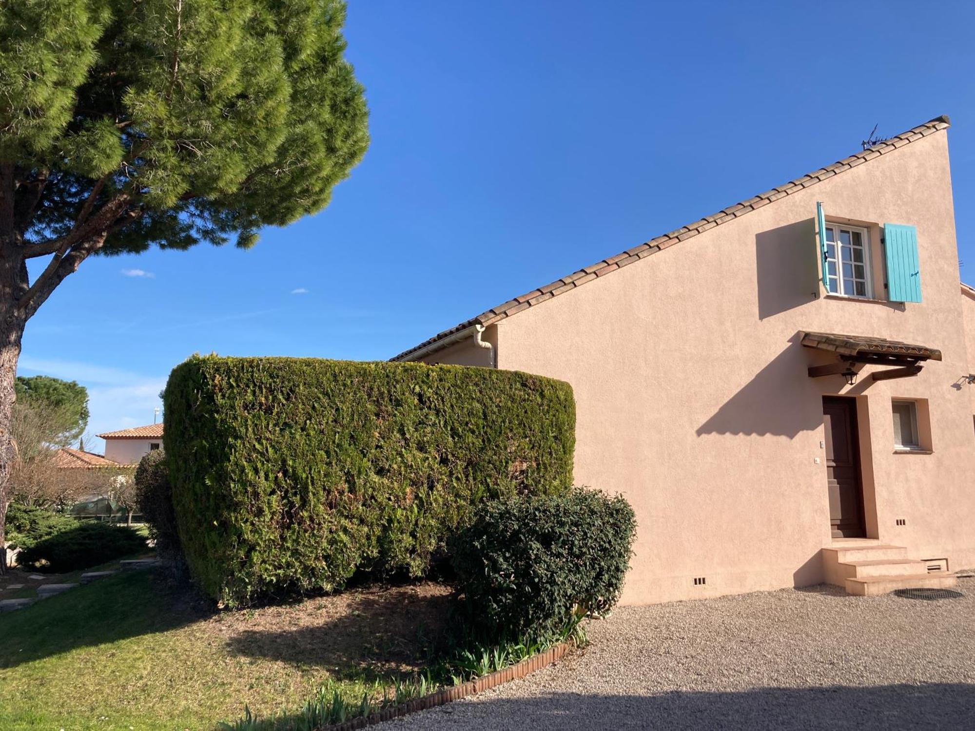 Les Bougainvillees De Camargue Villetelle Room photo