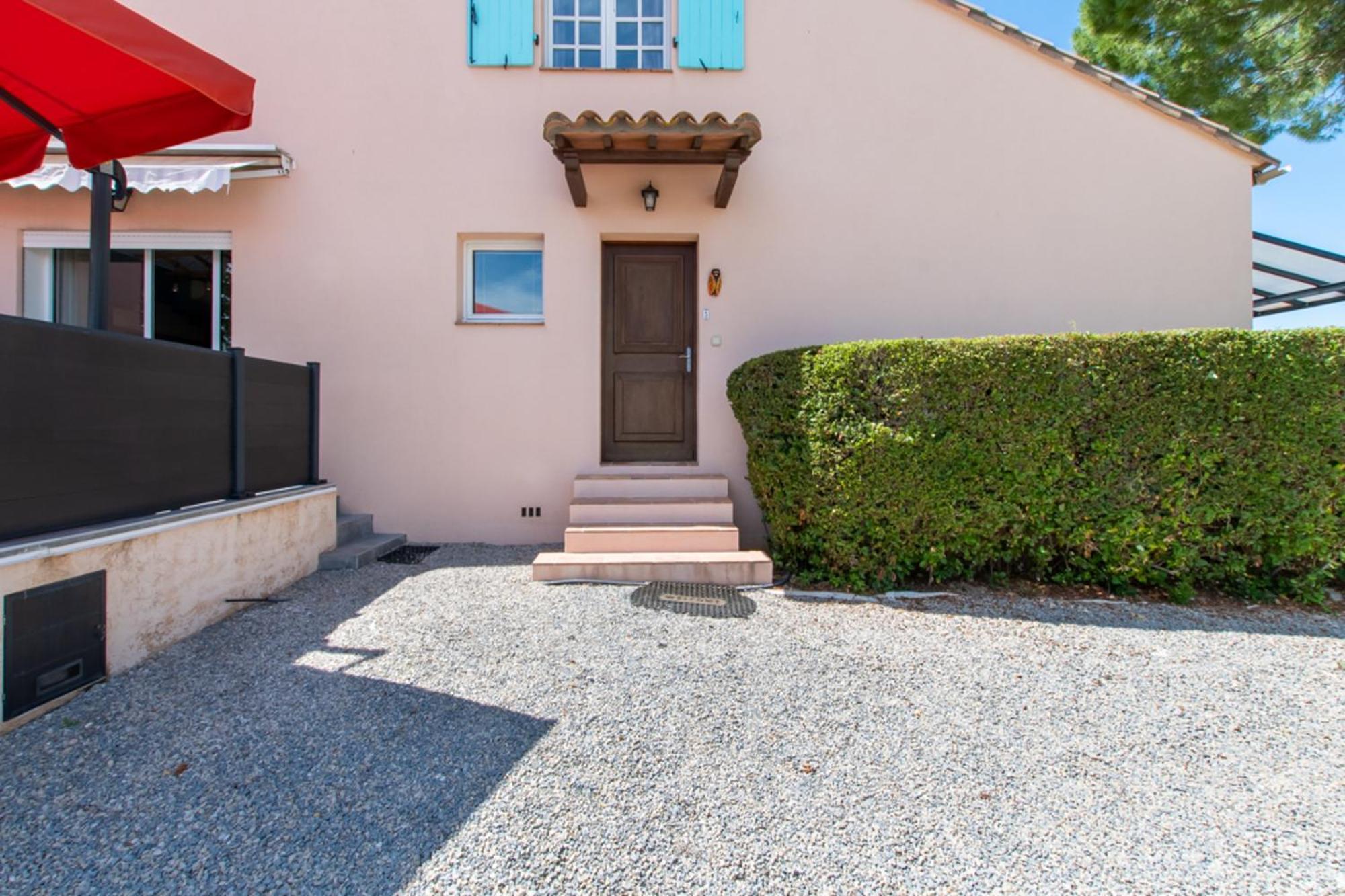 Les Bougainvillees De Camargue Villetelle Room photo