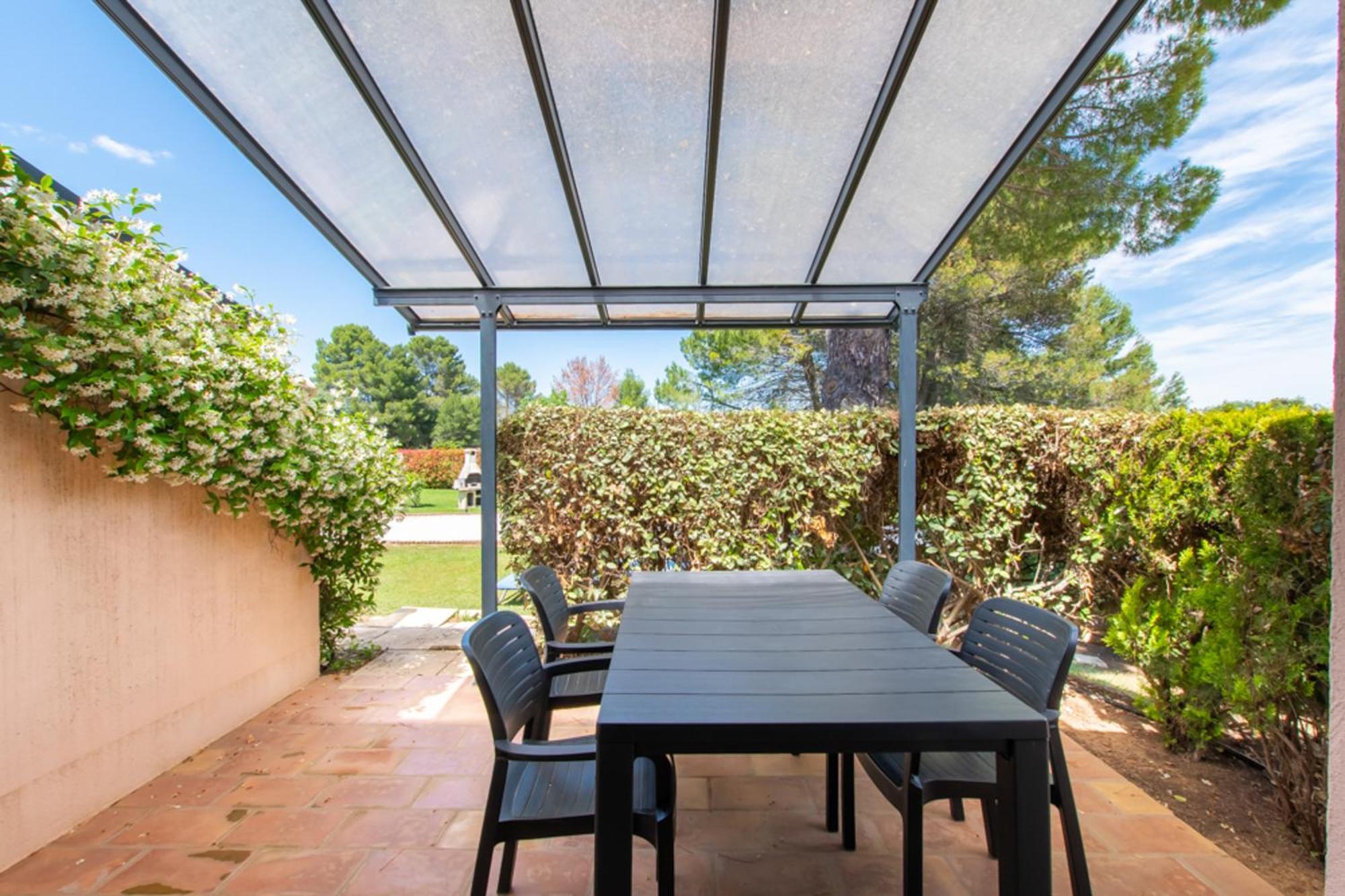 Les Bougainvillees De Camargue Villetelle Room photo