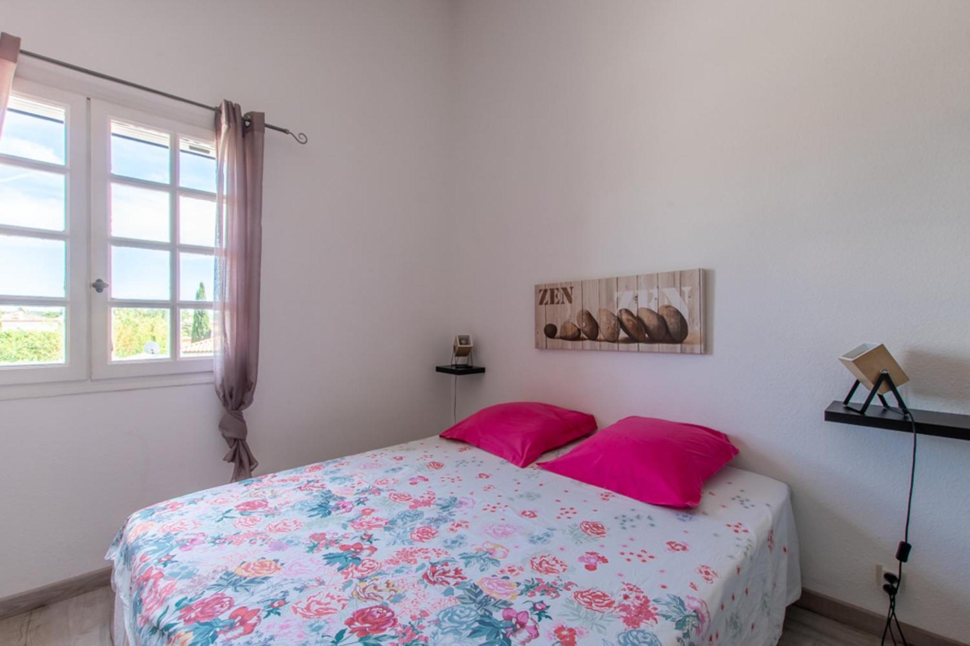 Les Bougainvillees De Camargue Villetelle Room photo