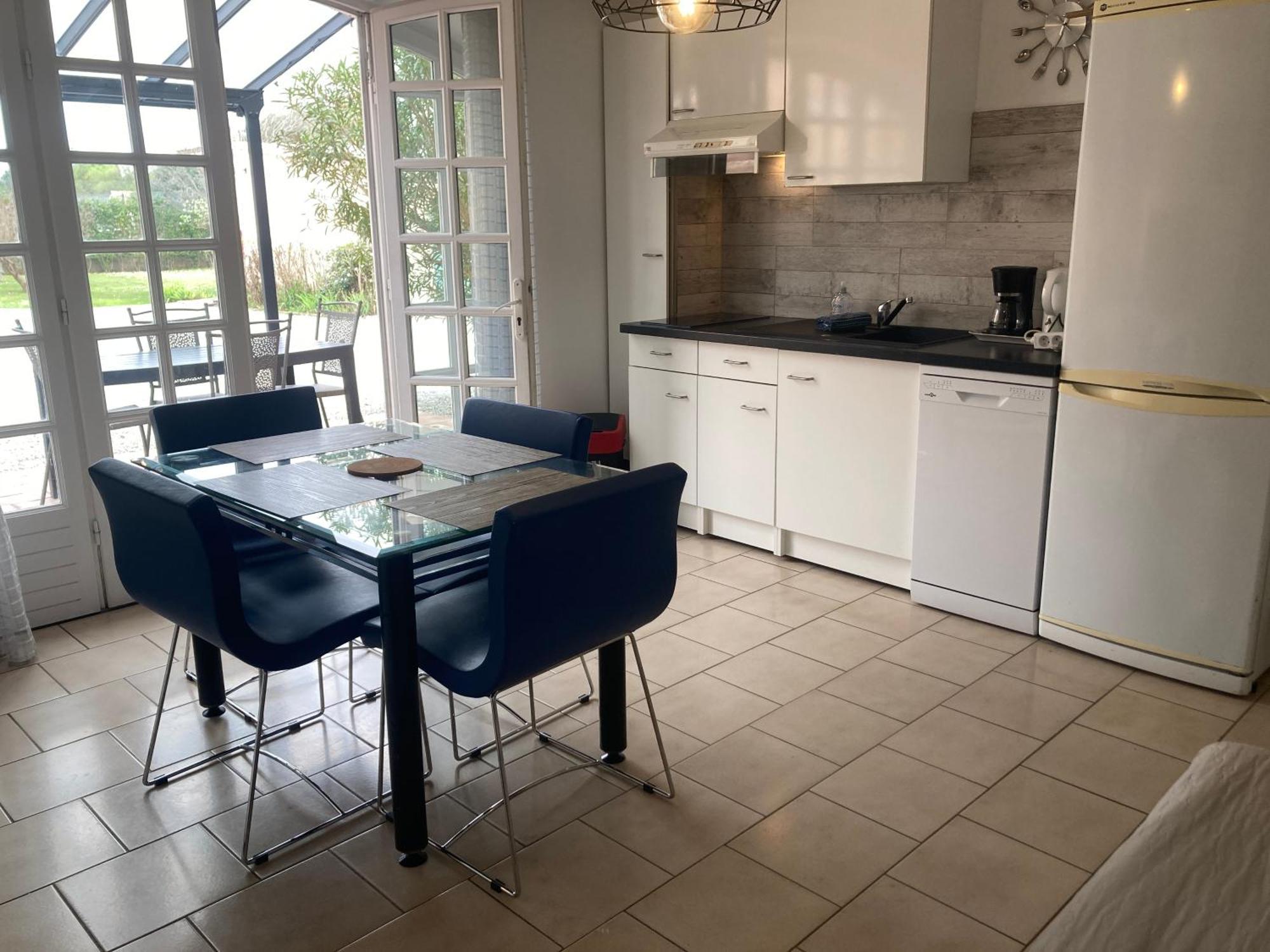 Les Bougainvillees De Camargue Villetelle Room photo