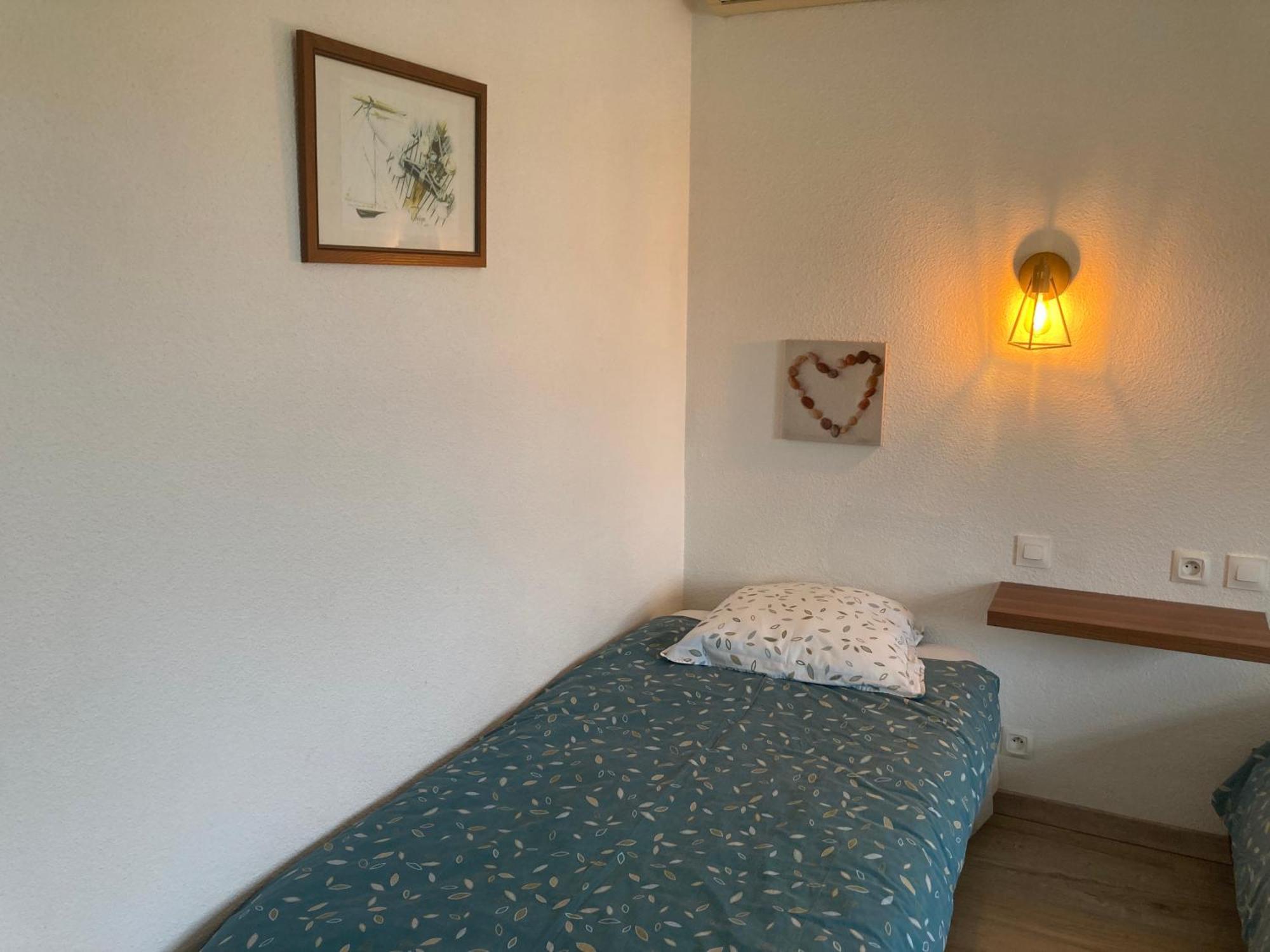 Les Bougainvillees De Camargue Villetelle Room photo